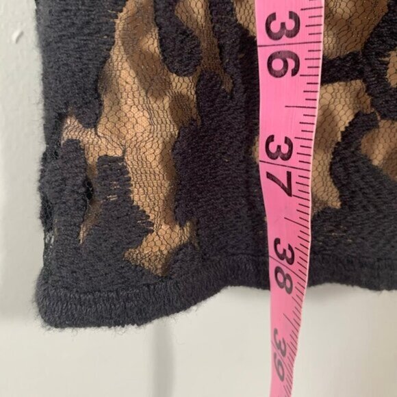 Tadashi Shoji sleeveless lace overlay black nude fitted peplum pencil dress - Picture 6 of 10